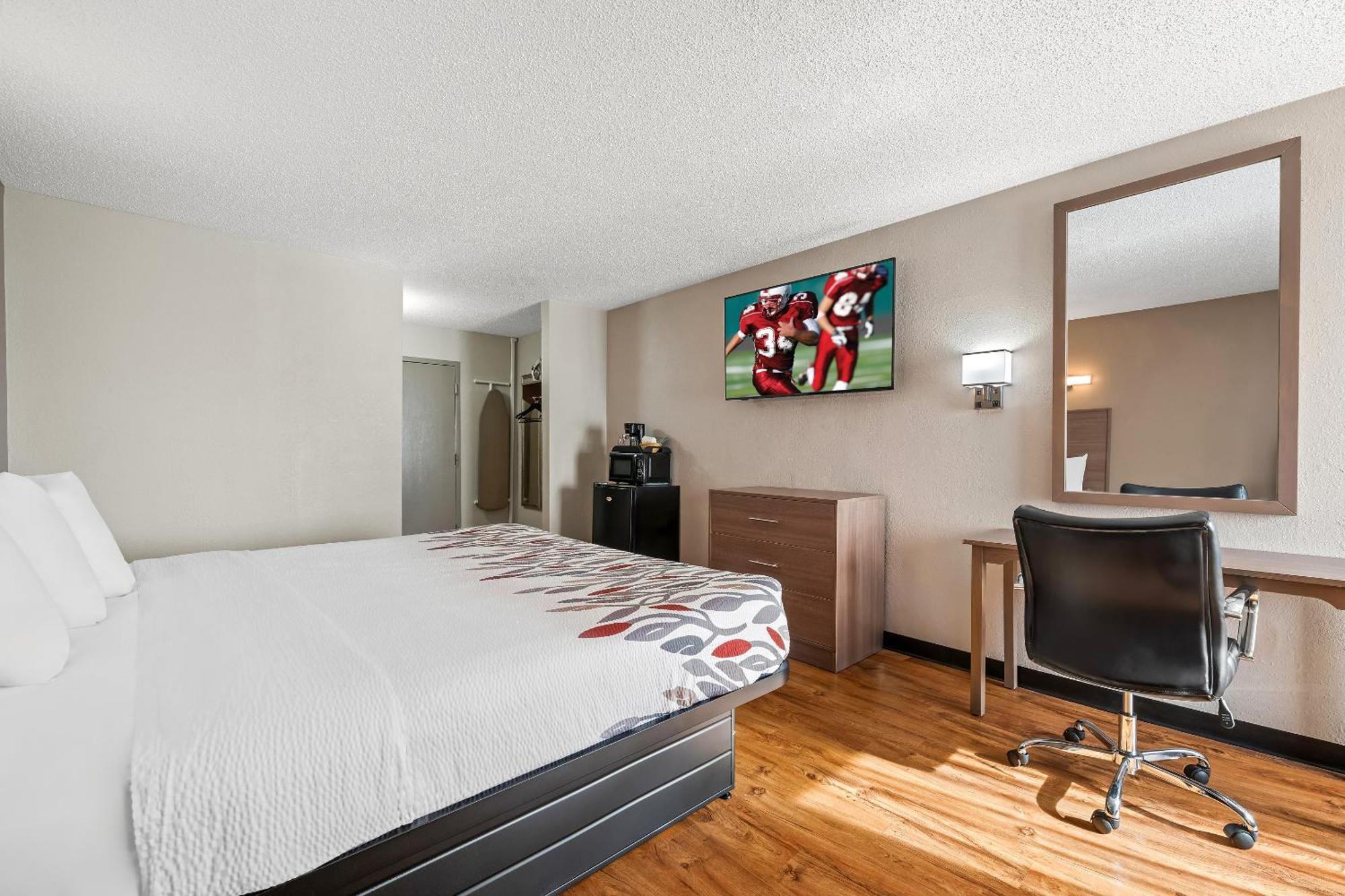 Red Roof Inn Charlotte - University מראה חיצוני תמונה