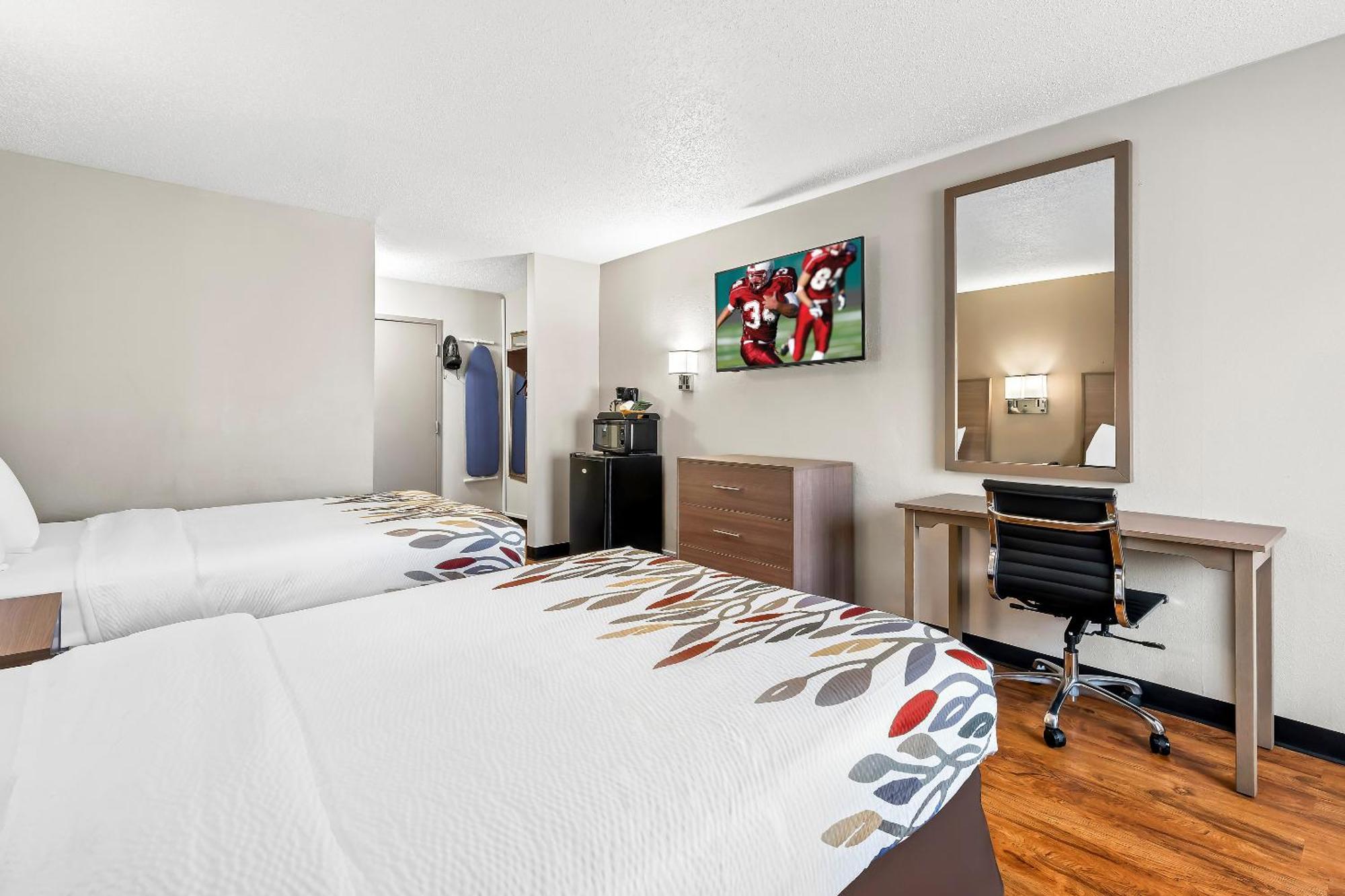Red Roof Inn Charlotte - University מראה חיצוני תמונה