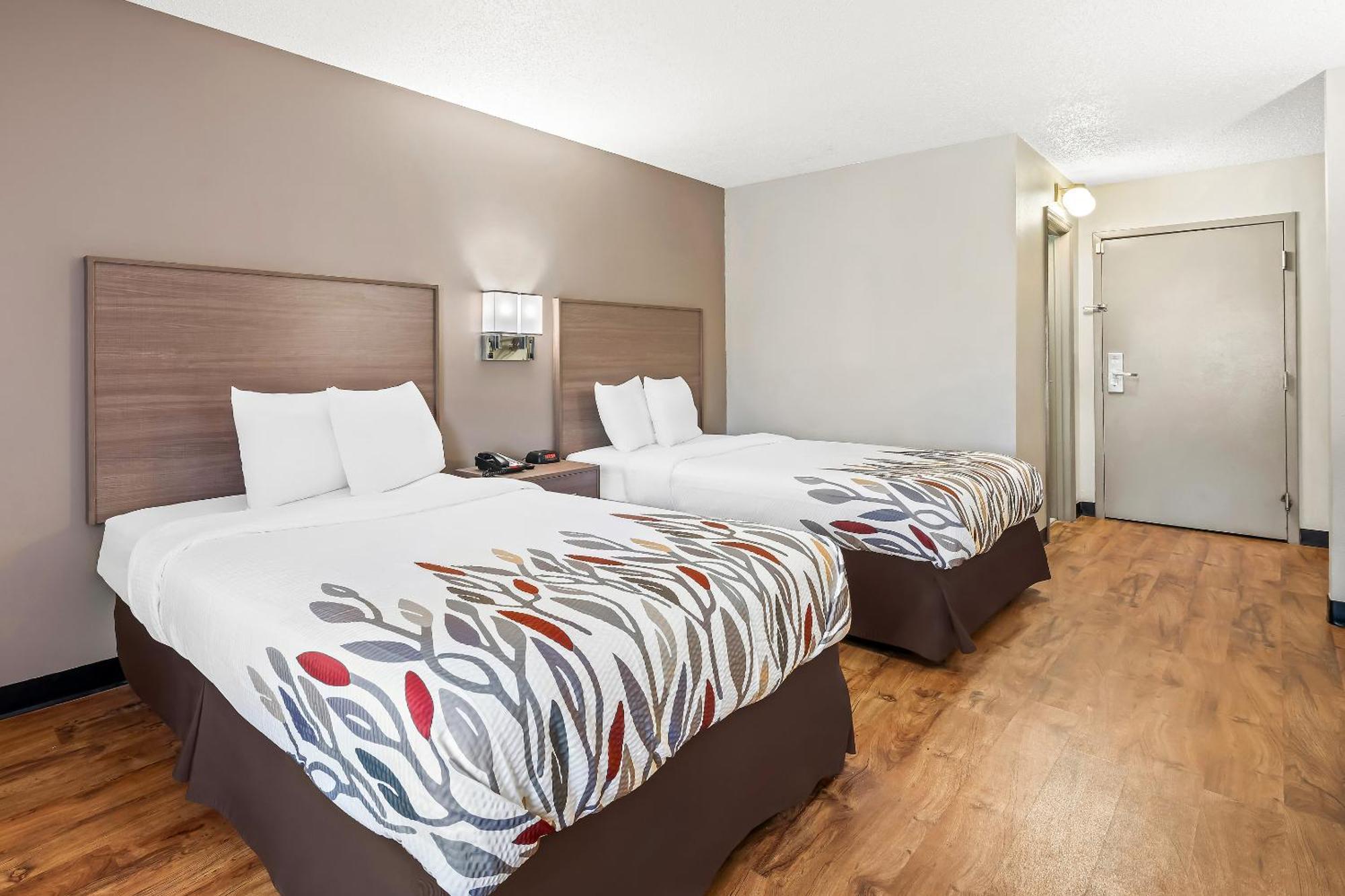 Red Roof Inn Charlotte - University מראה חיצוני תמונה