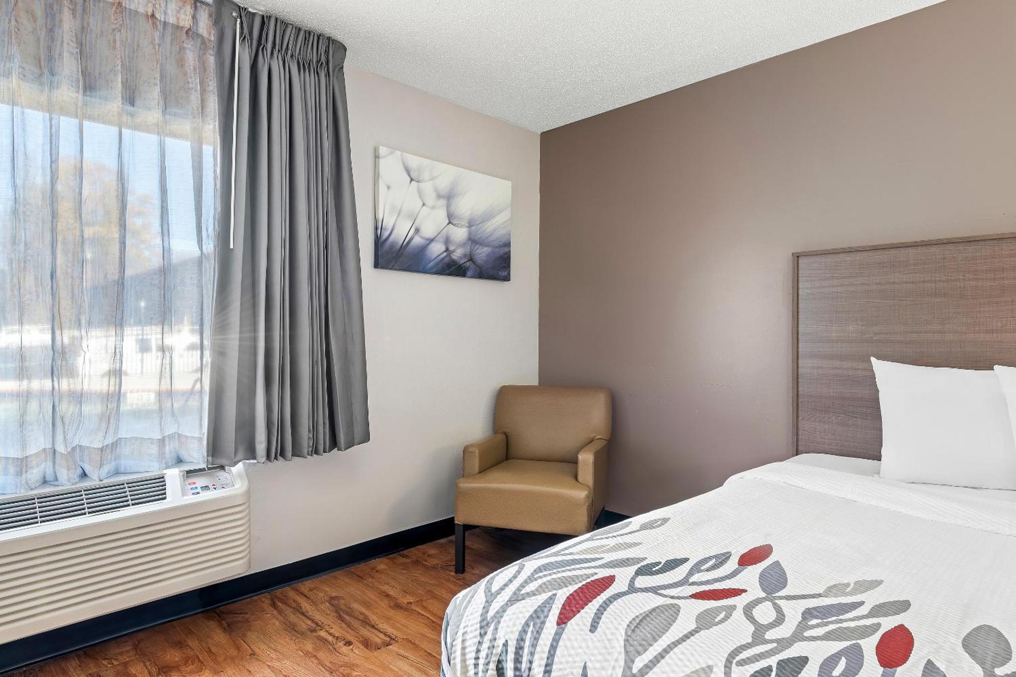 Red Roof Inn Charlotte - University מראה חיצוני תמונה