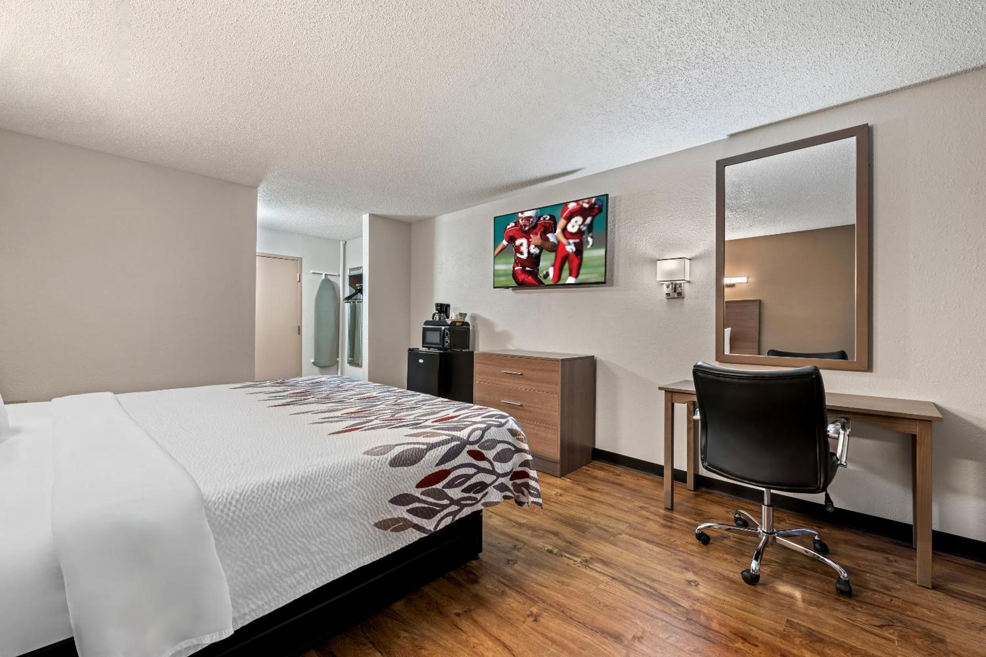 Red Roof Inn Charlotte - University מראה חיצוני תמונה