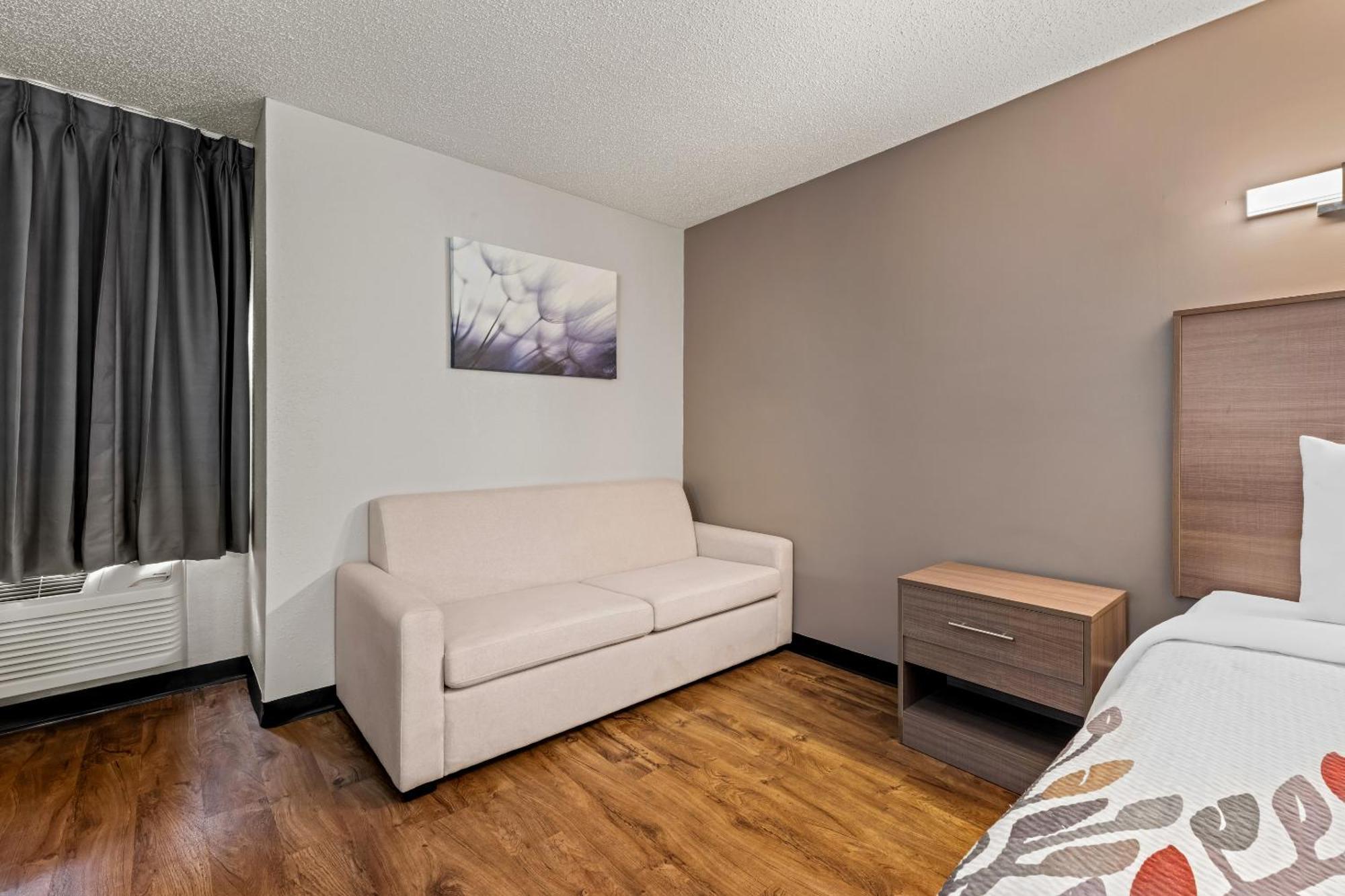 Red Roof Inn Charlotte - University מראה חיצוני תמונה