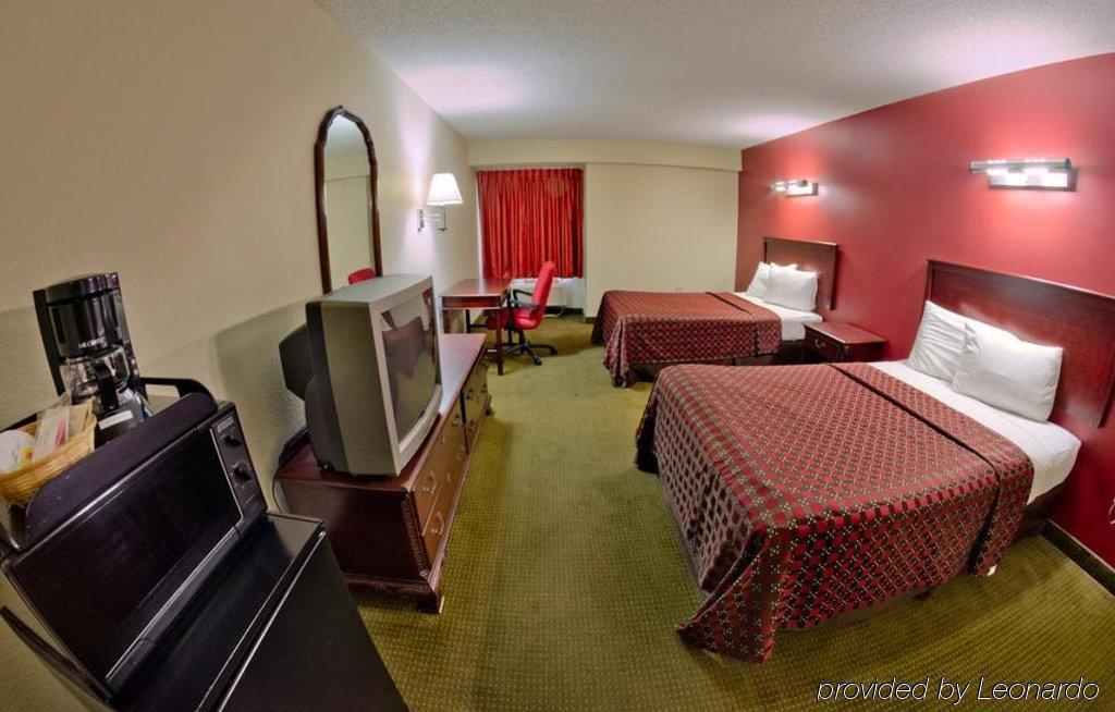 Red Roof Inn Charlotte - University מראה חיצוני תמונה